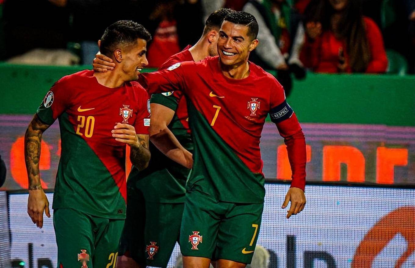 ewc-关于那不勒斯发布备战花絮，赛后迎来里程碑，欧超杯任务艰巨，医务组通报恢复的信息