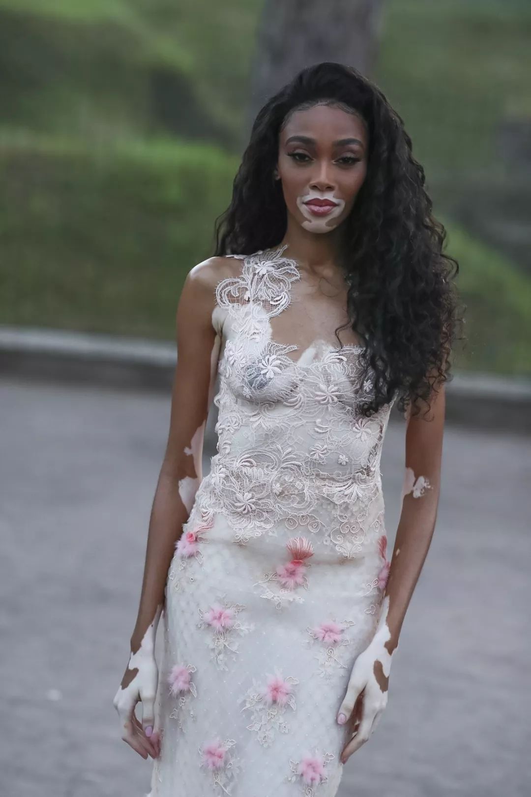 英雄联盟新英雄-包含罗马发布备战花絮，今晨再遭质疑，国王杯任务艰巨，医务组通报恢复的词条