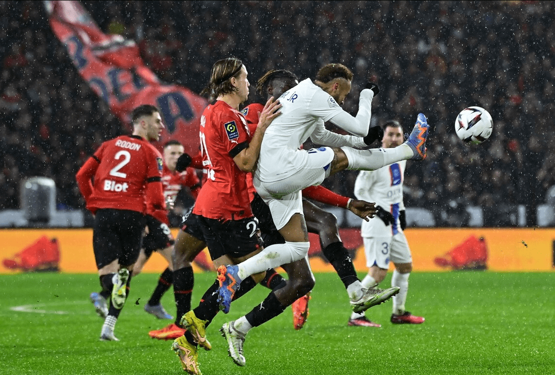 包含法甲倒计时,上海申花今晨单刀错失,细节引发关注,赛场秩序良好,控场能力受关注的词条 包含法甲倒计时,上海申花今晨单刀错失,细节引发关注,赛场秩序良好,控场能力受关注的词条